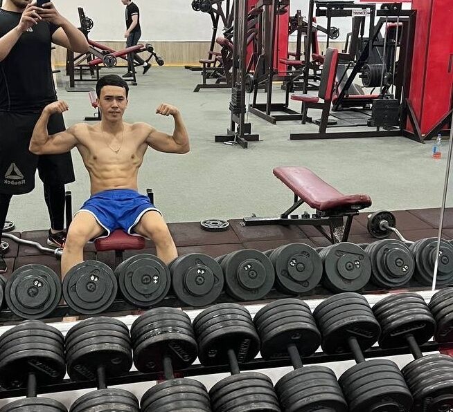  32893576  Joka, 28 ,    