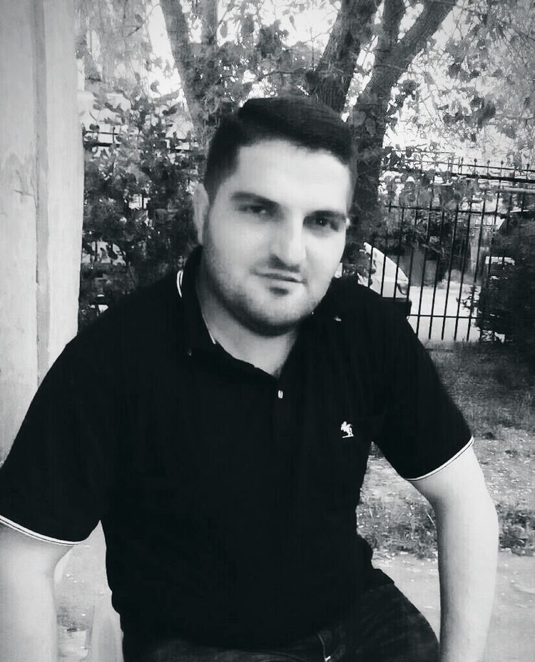  ,   Artur, 37 ,   ,   , c 
