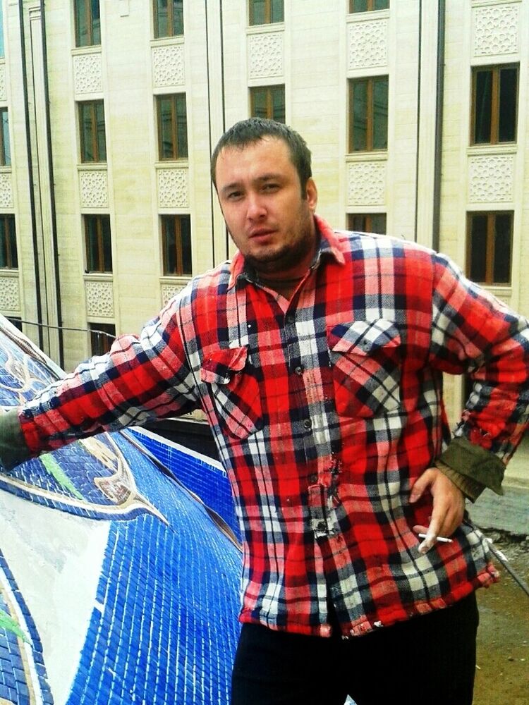  11998756  Goress, 35 ,    