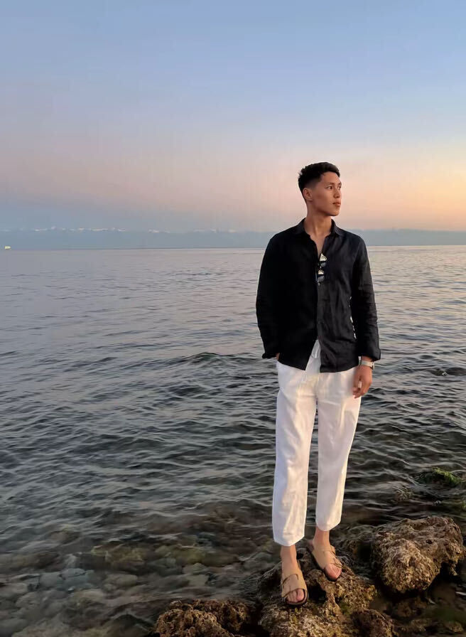  54494076  Emir, 18 ,    