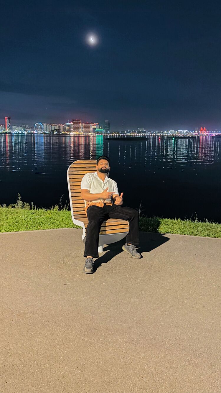  53305206  Nikhil, 28 ,    