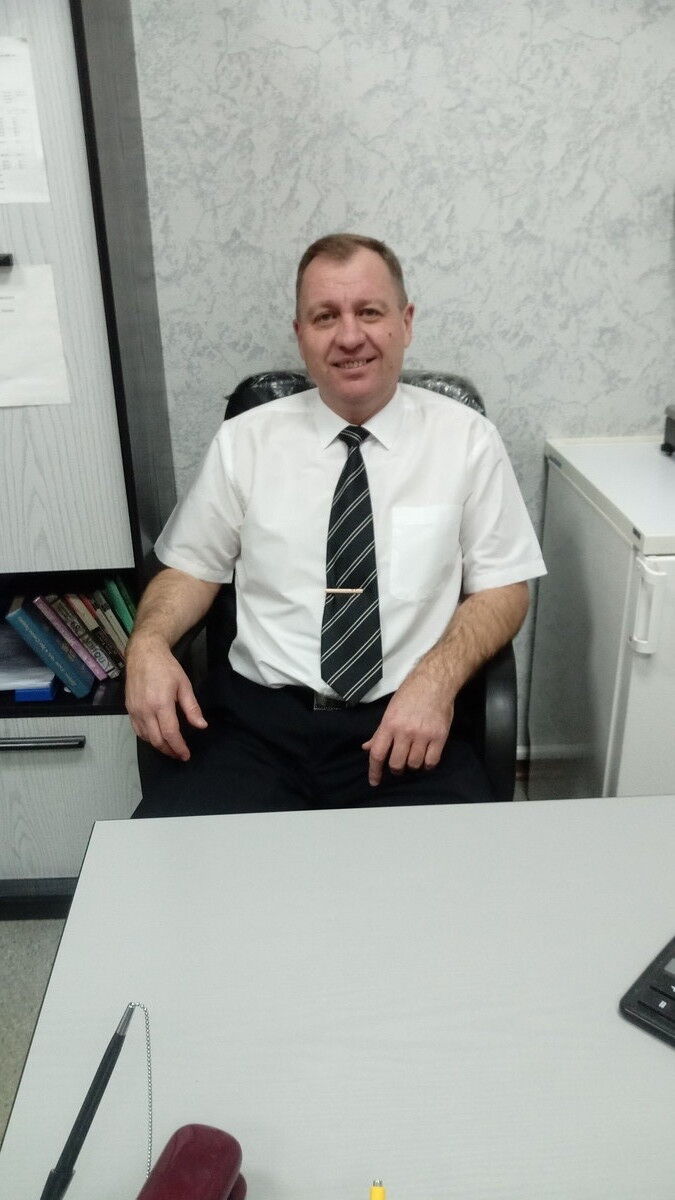  19785366  Aleks, 53 ,    