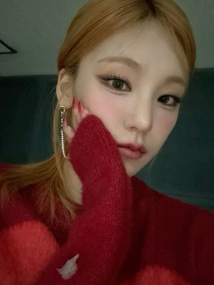 42296026  Amira, 19 ,    Ch'ongju