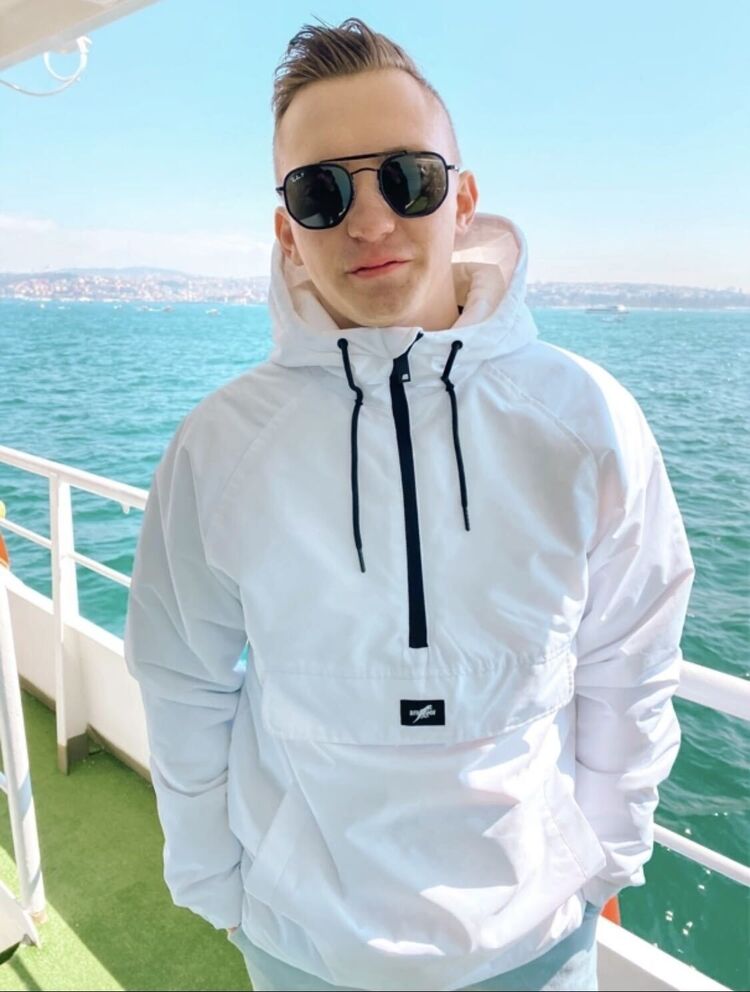  40568506  , 32 ,    -