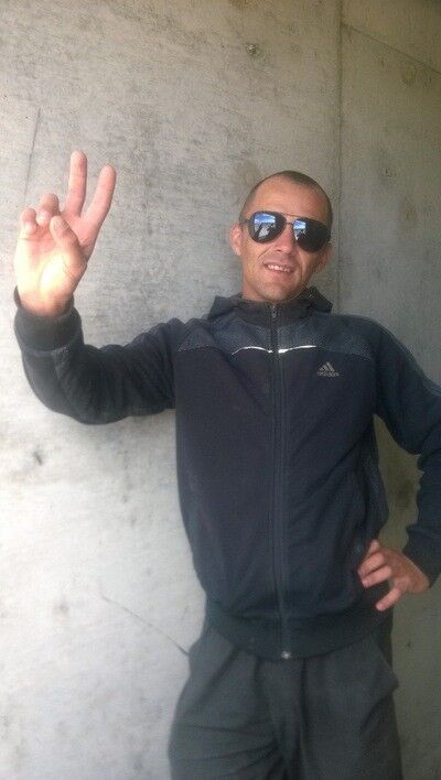  ,   Den, 41 ,  