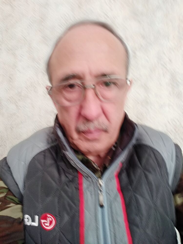  24088066  , 70 ,    