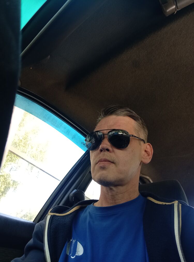  43774936  , 49 ,    