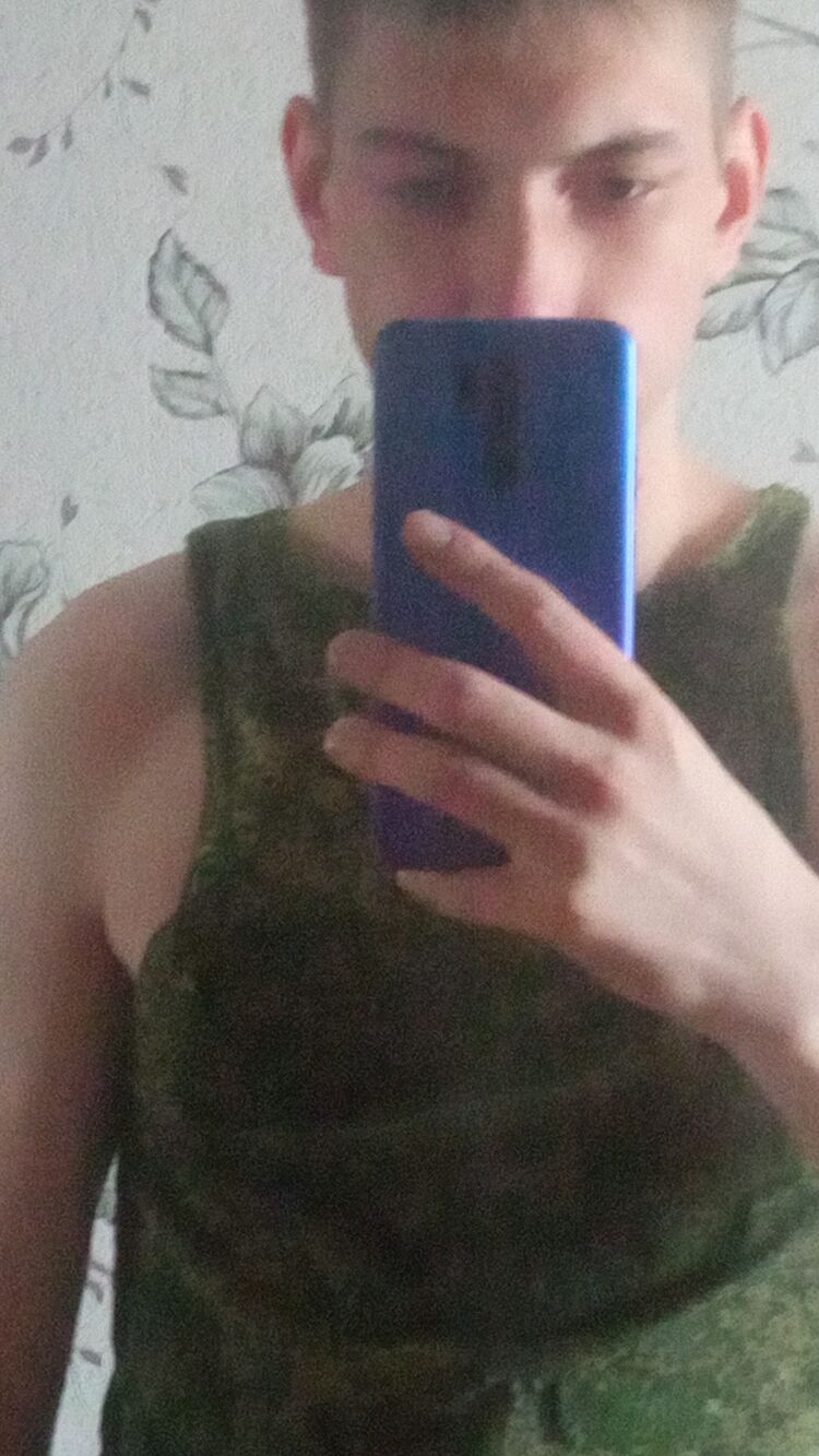  27920176  Roman, 21 ,    