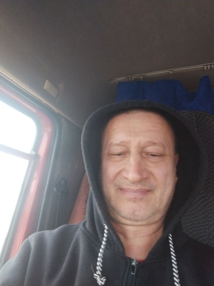  38318116  , 61 ,    