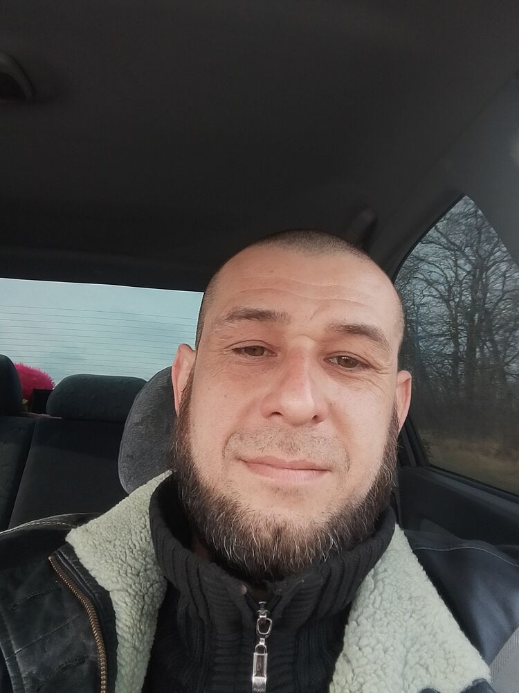  50207806  Umar, 39 ,    