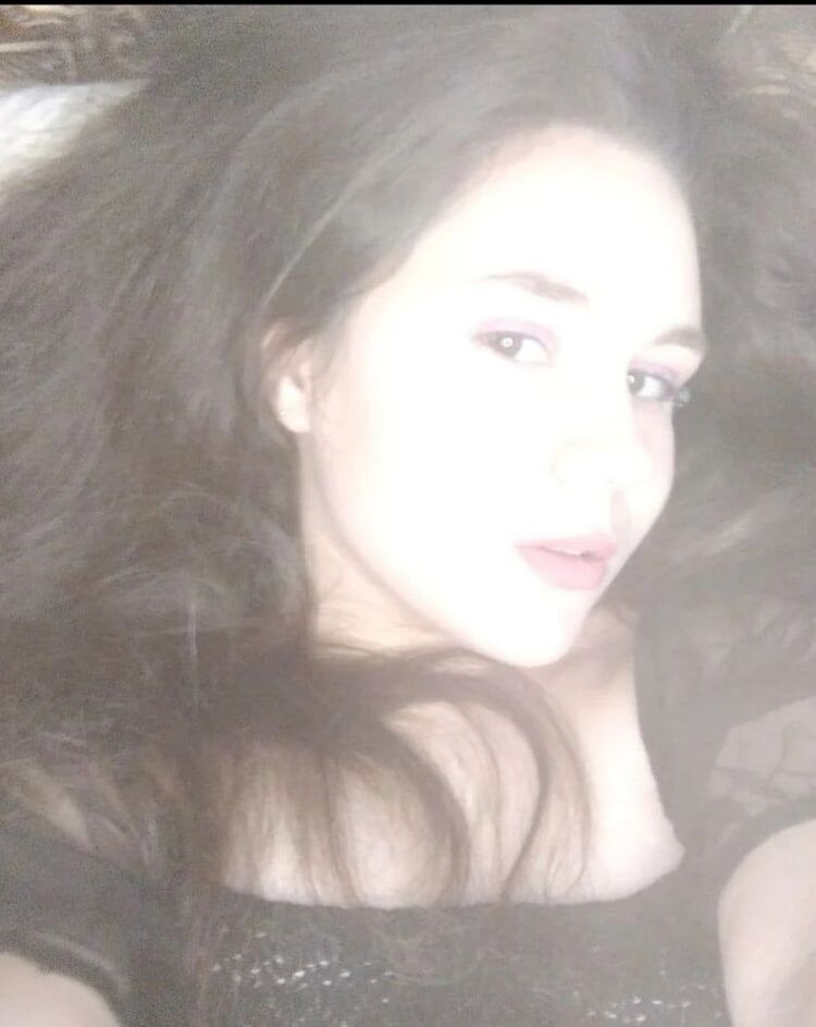  31637756  Xenia, 21 ,    -