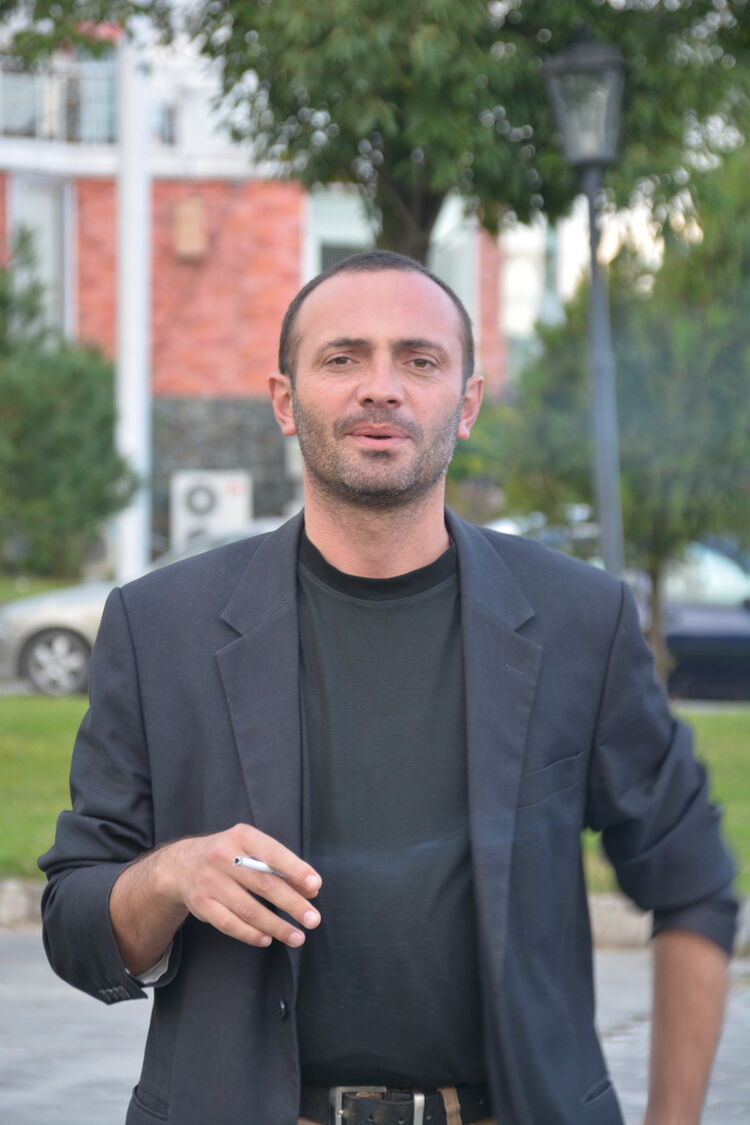  6804326  Erik, 42 ,    