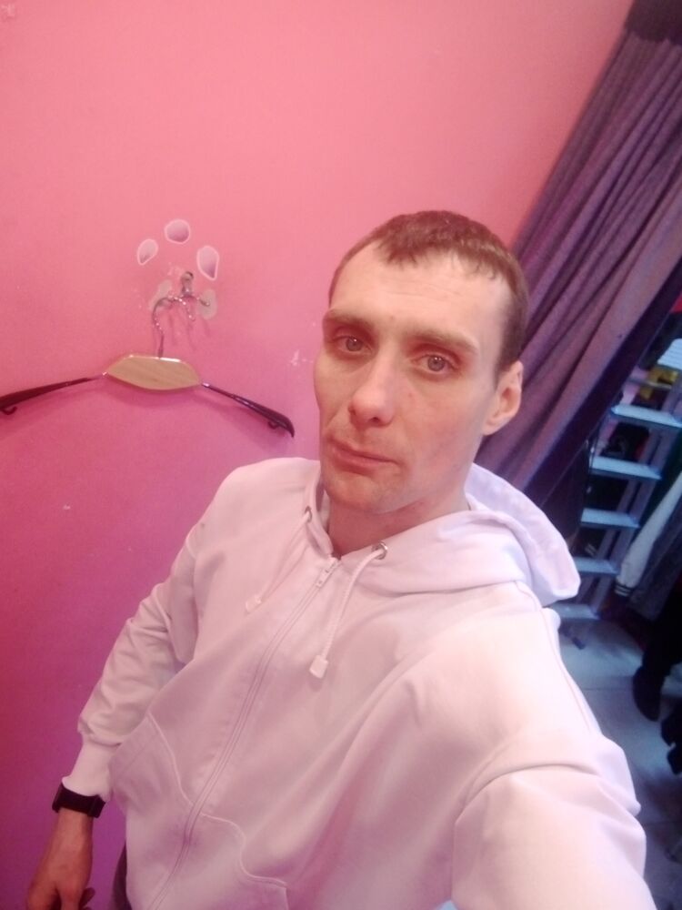  46237136  , 37 ,    
