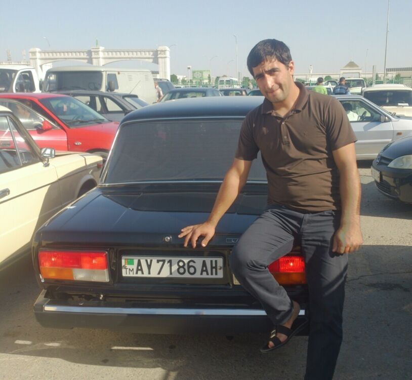  4838936  Mamedik, 36 ,    