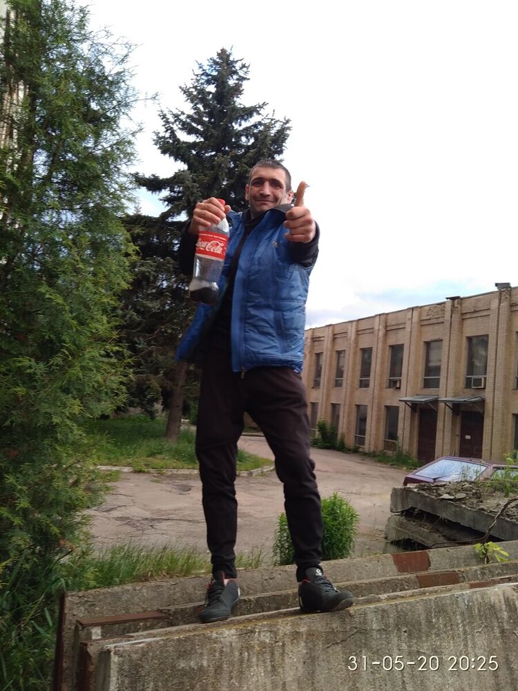  ,   Slavik, 38 ,   ,   , c 