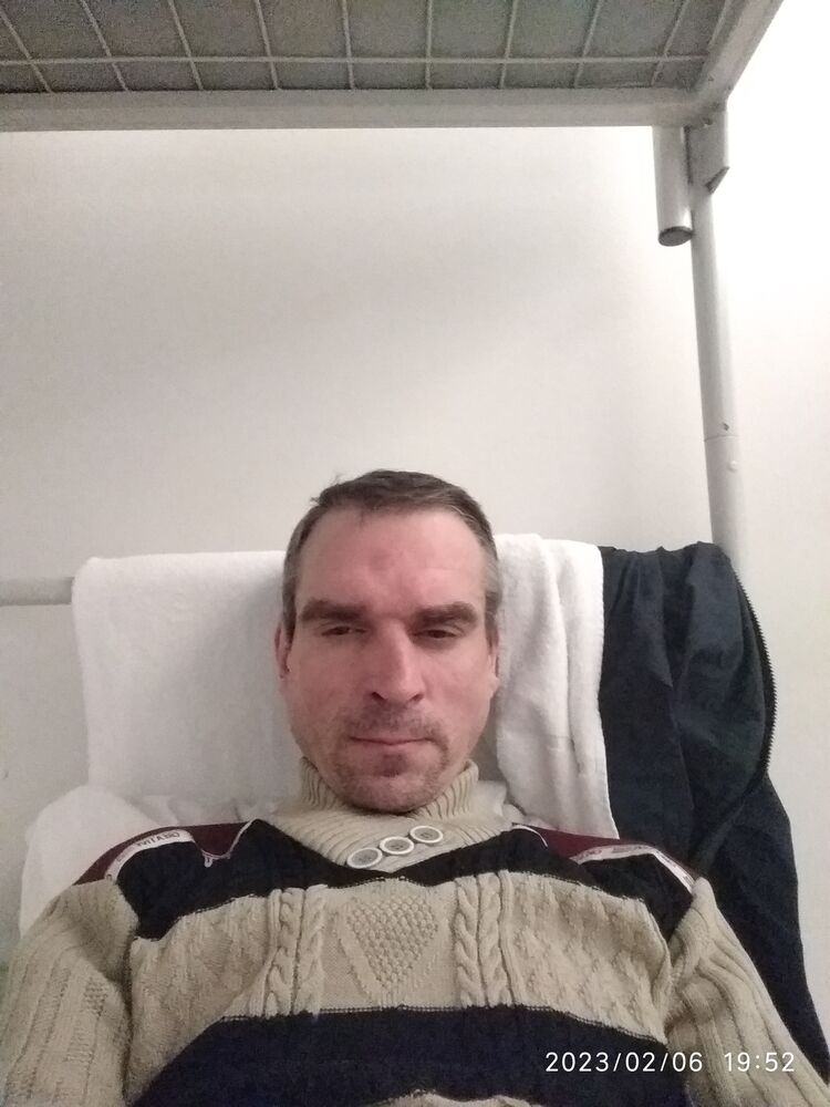  32413806  Alexander, 44 ,    