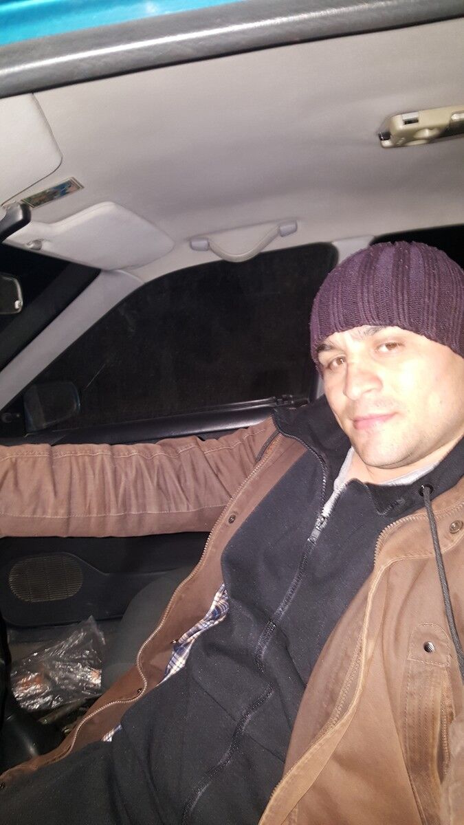  15517226  Pavel, 37 ,    