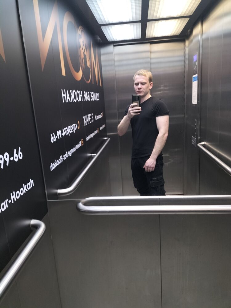  ,   Denis, 25 ,   ,   