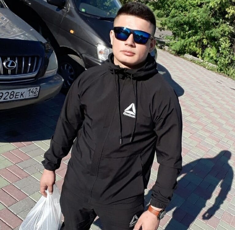  45204456  Farukh, 25 ,    