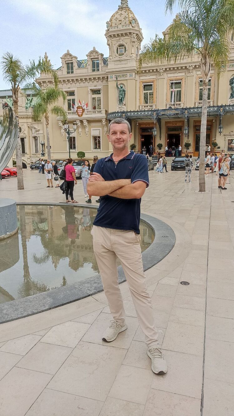  39837656  Andrei, 45 ,    Antibes