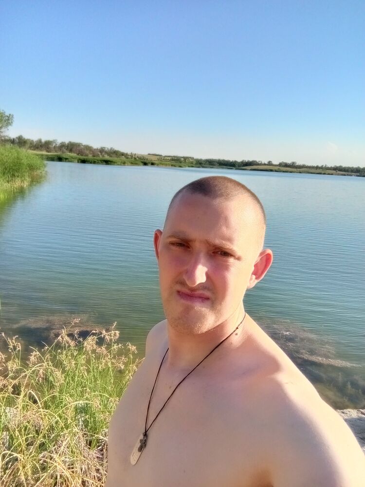  44826056  , 28 ,    