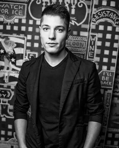  8757966  Sergio, 31 ,    