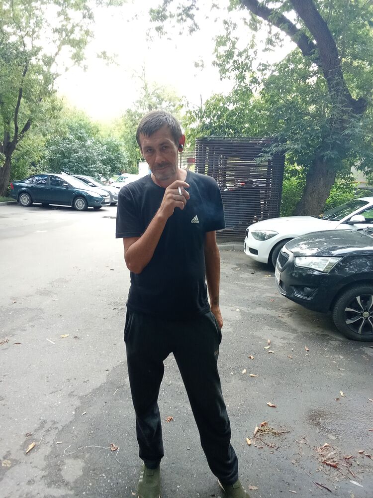  53595206  Pavel, 47 ,    