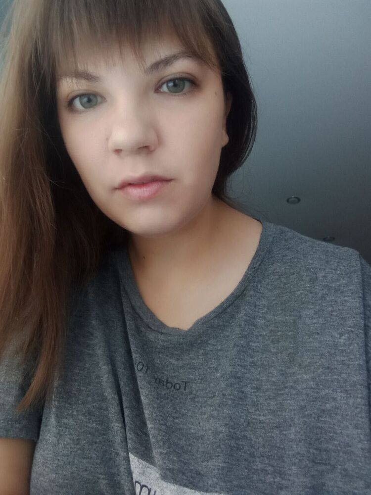  46275836  Julia, 26 ,    