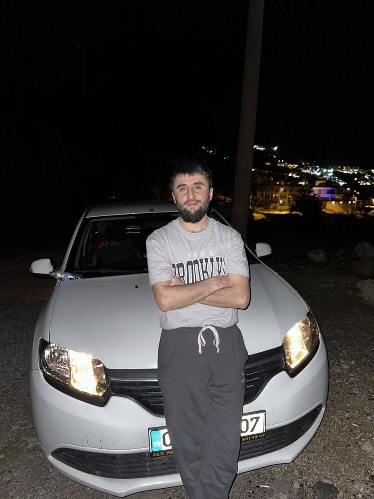  ?,   Alex, 25 ,   ,   