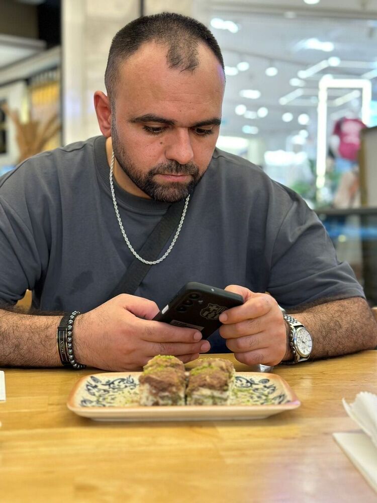  53821126  Natik, 38 ,    