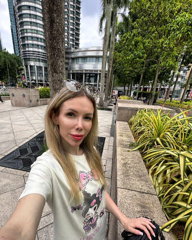  ,   Helga, 34 ,     , c , 
