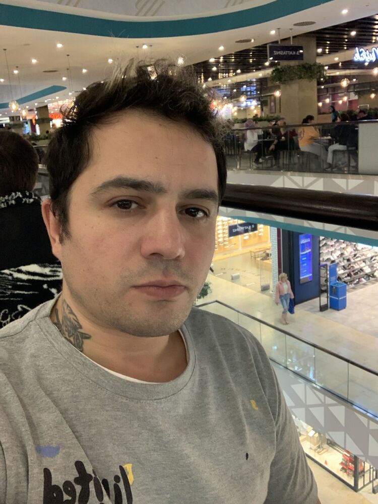  31430186  Alper, 37 ,    