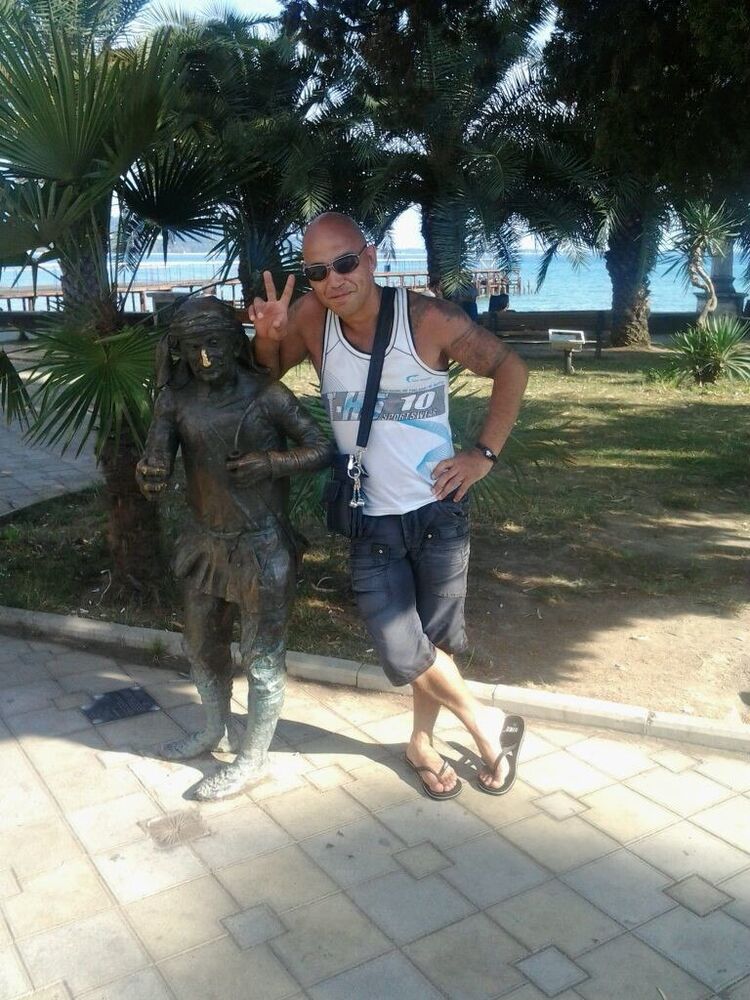  24098046  , 42 ,    -