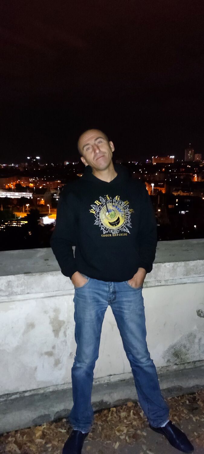  30421576  , 43 ,    Praha