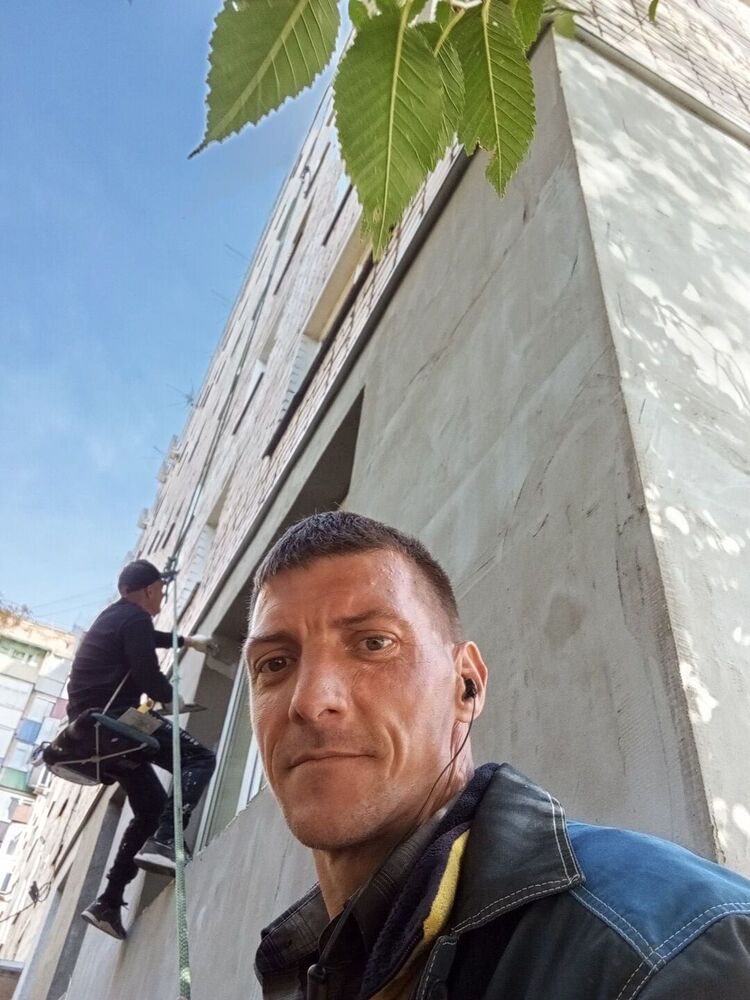  47140996  , 42 ,    