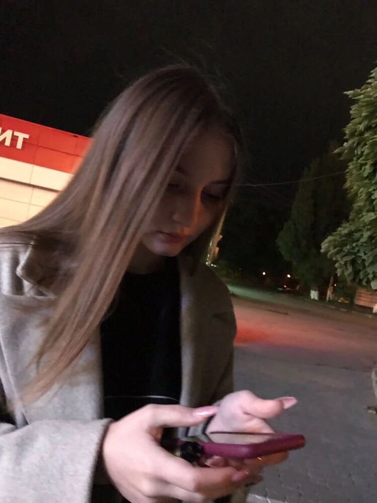  --,   Kara, 21 ,   