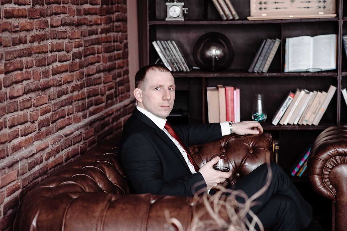  53207756  Stanislav, 38 ,    