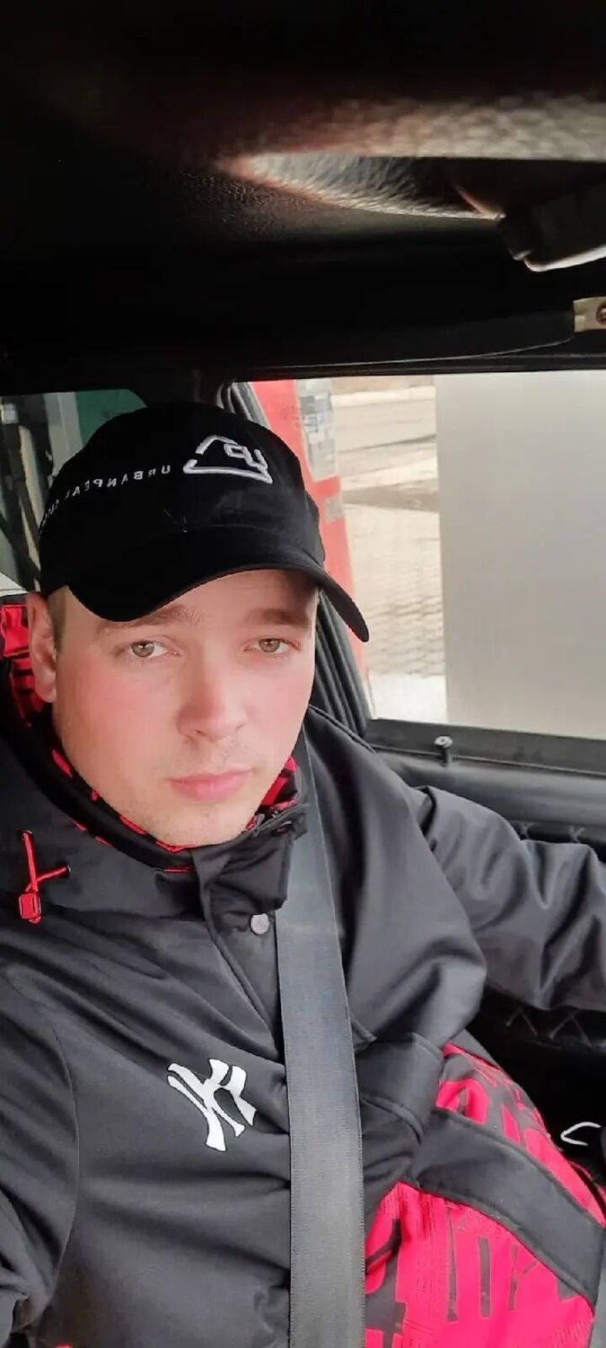  ,   Anton, 27 ,   ,   , c , 