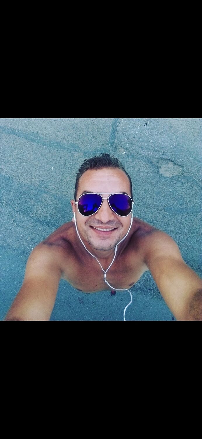  36595206  Darko, 39 ,    
