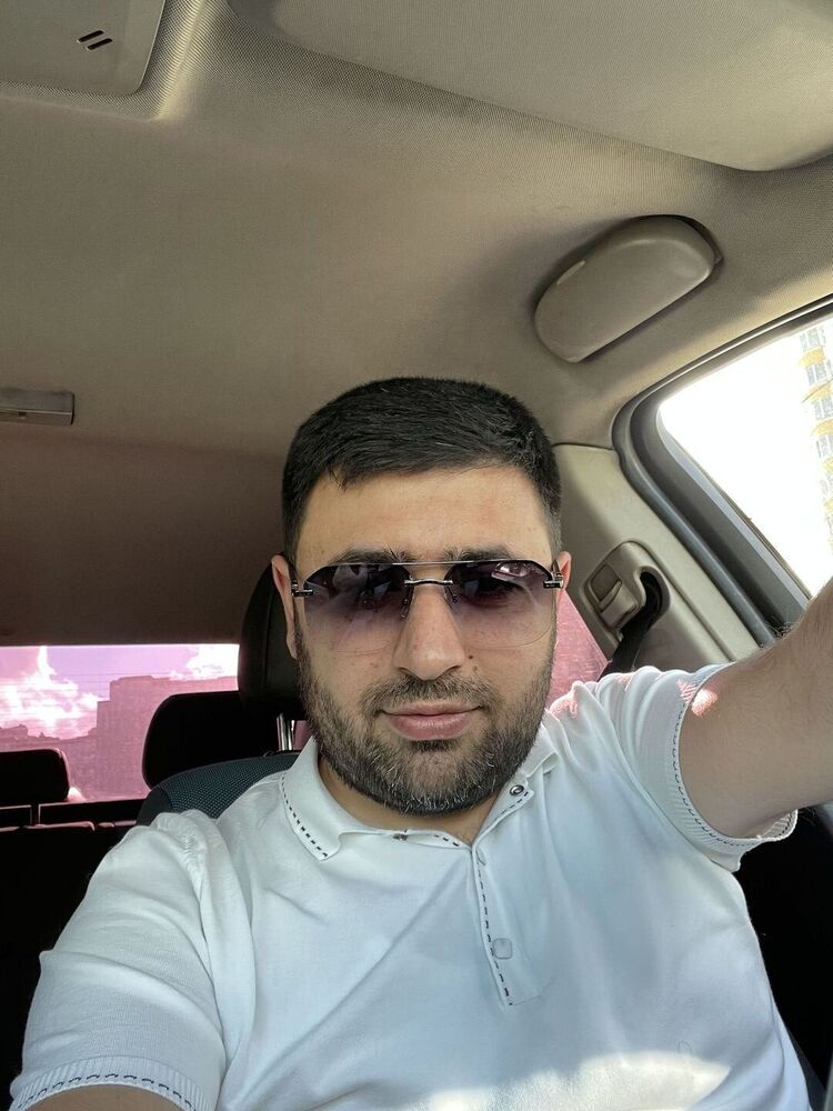  28158776  , 40 ,    