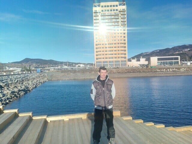  ,   Anton, 43 ,   ,   , c 