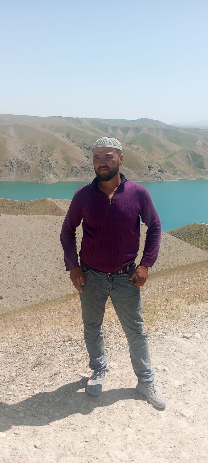  35431266  Diyor, 24 ,    -