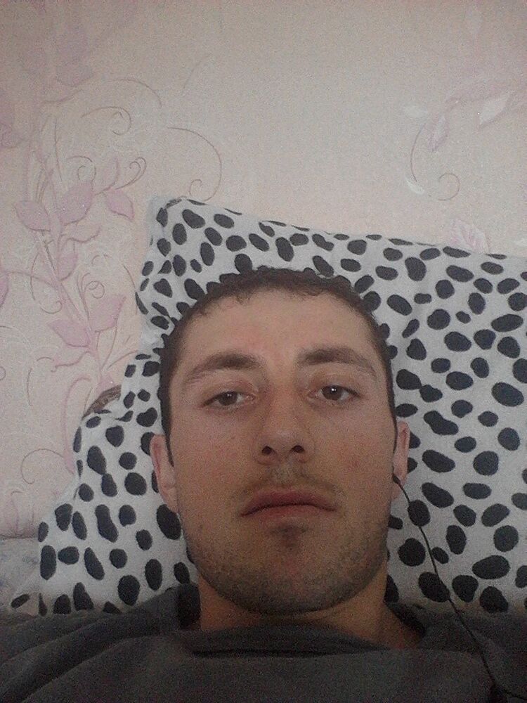  5828456  Islam, 32 ,     
