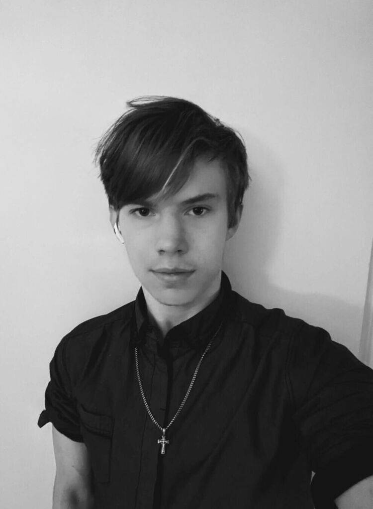  ,   Alessandro, 21 ,   ,   