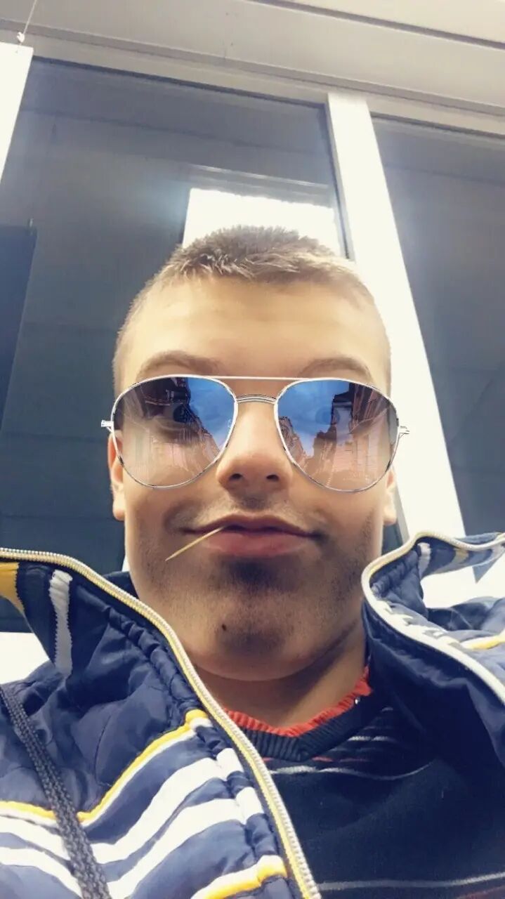  51959046  , 22 ,    