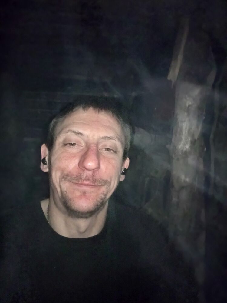  52870216  , 37 ,    
