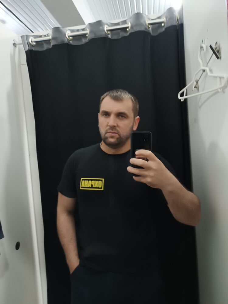  43945586  , 42 ,    -