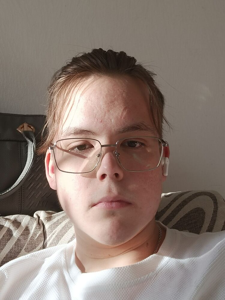  52821046  , 18 ,    