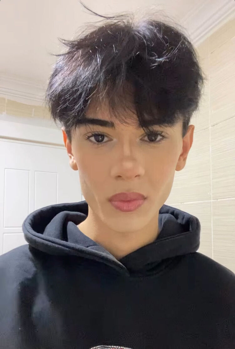  54758266  Nika, 21 ,    