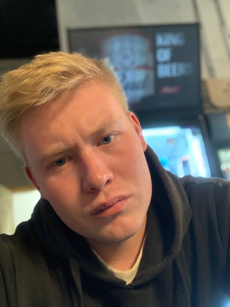  41320306  Nikolay, 28 ,    